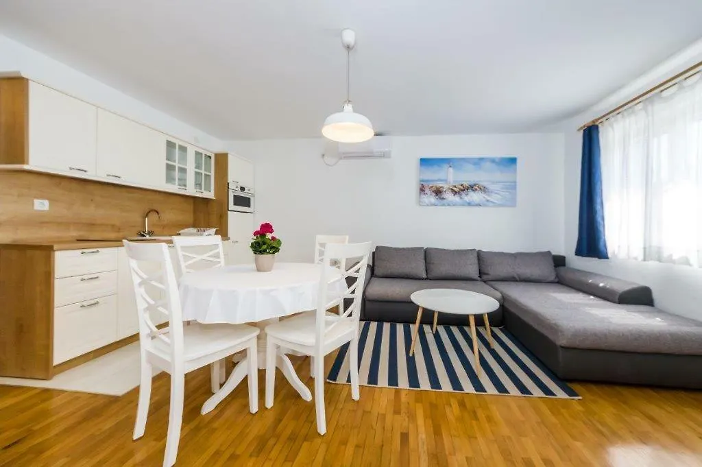 Apartmani Paradise Petrčane Apartman
